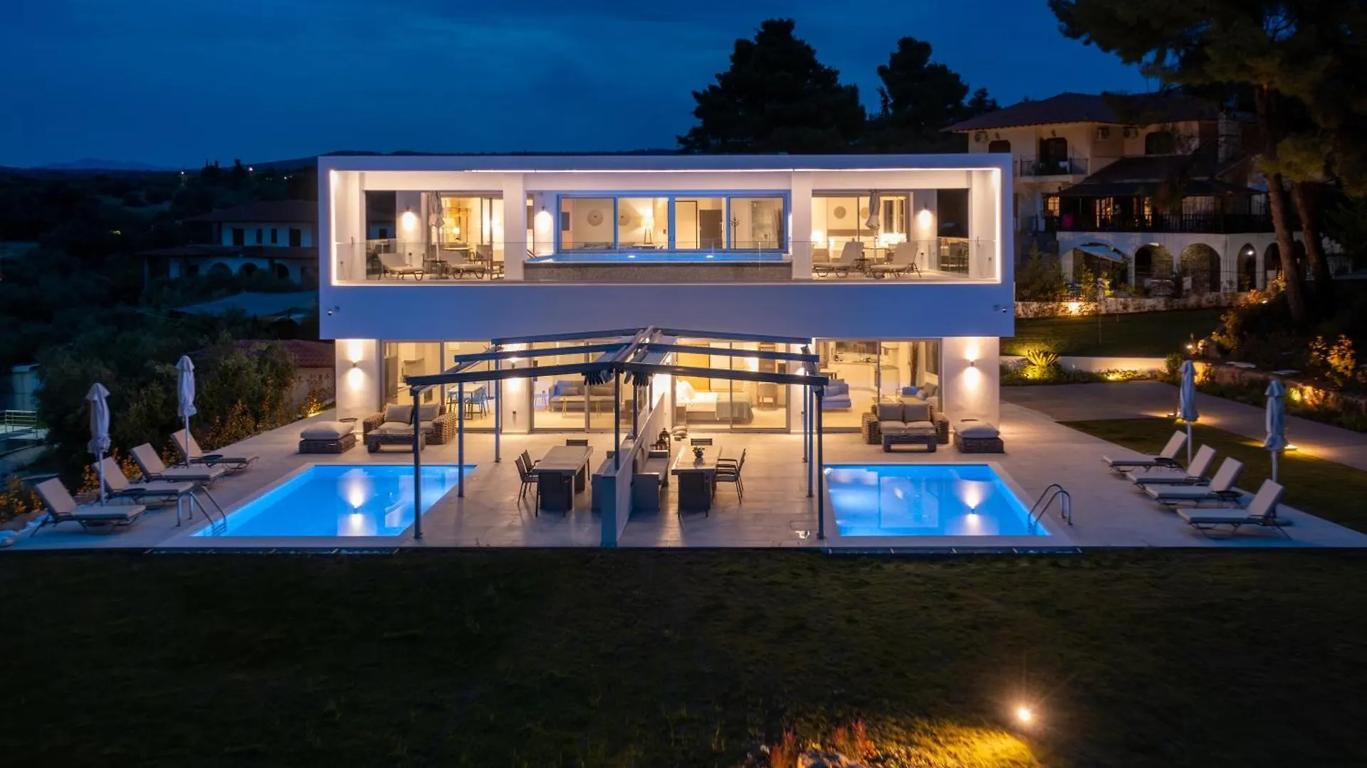 Nikiti Botanic Pool Suites location